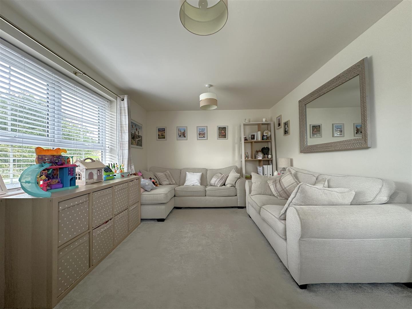 Harvey Avenue, Chippenham